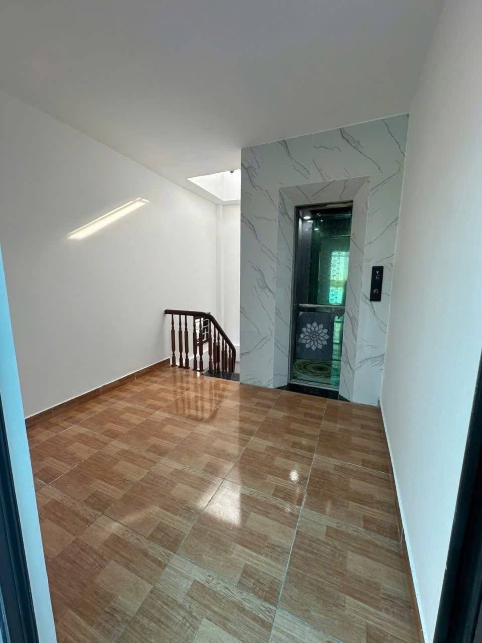 Cho thuê nhà Phố Hưng Phúc, Yên Sở 6 tầng x 35m2, 5 ngủ, 16 Triệu thang máy KD, ở đỉnh - Ảnh 3
